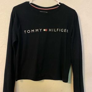 Tommy Hilfiger long sleeve crop top